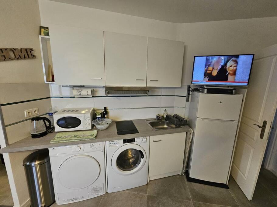 Studio Tout Equipe Et Chaleureux En Rez De Chaussee, Parfait Pour Explorer Montpellier Bagian luar foto